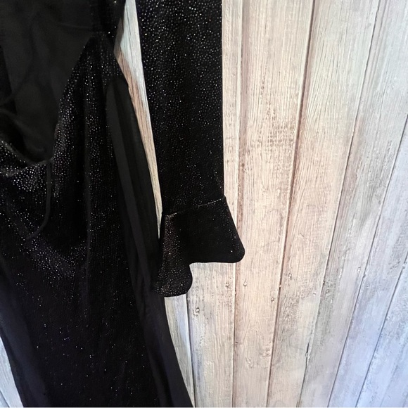Black Glittering Long Gown - Picture 7 of 10
